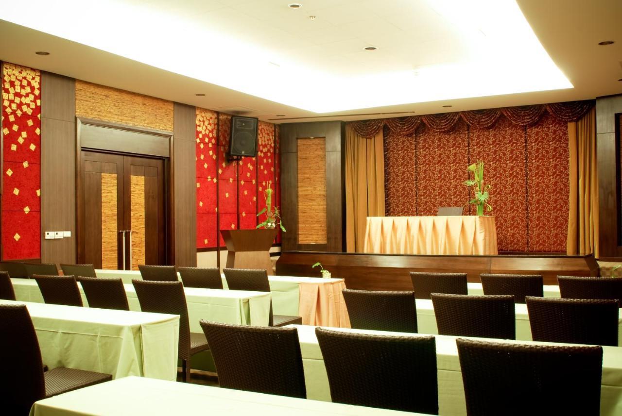 Tara Mantra Cha-Am Resort Extérieur photo